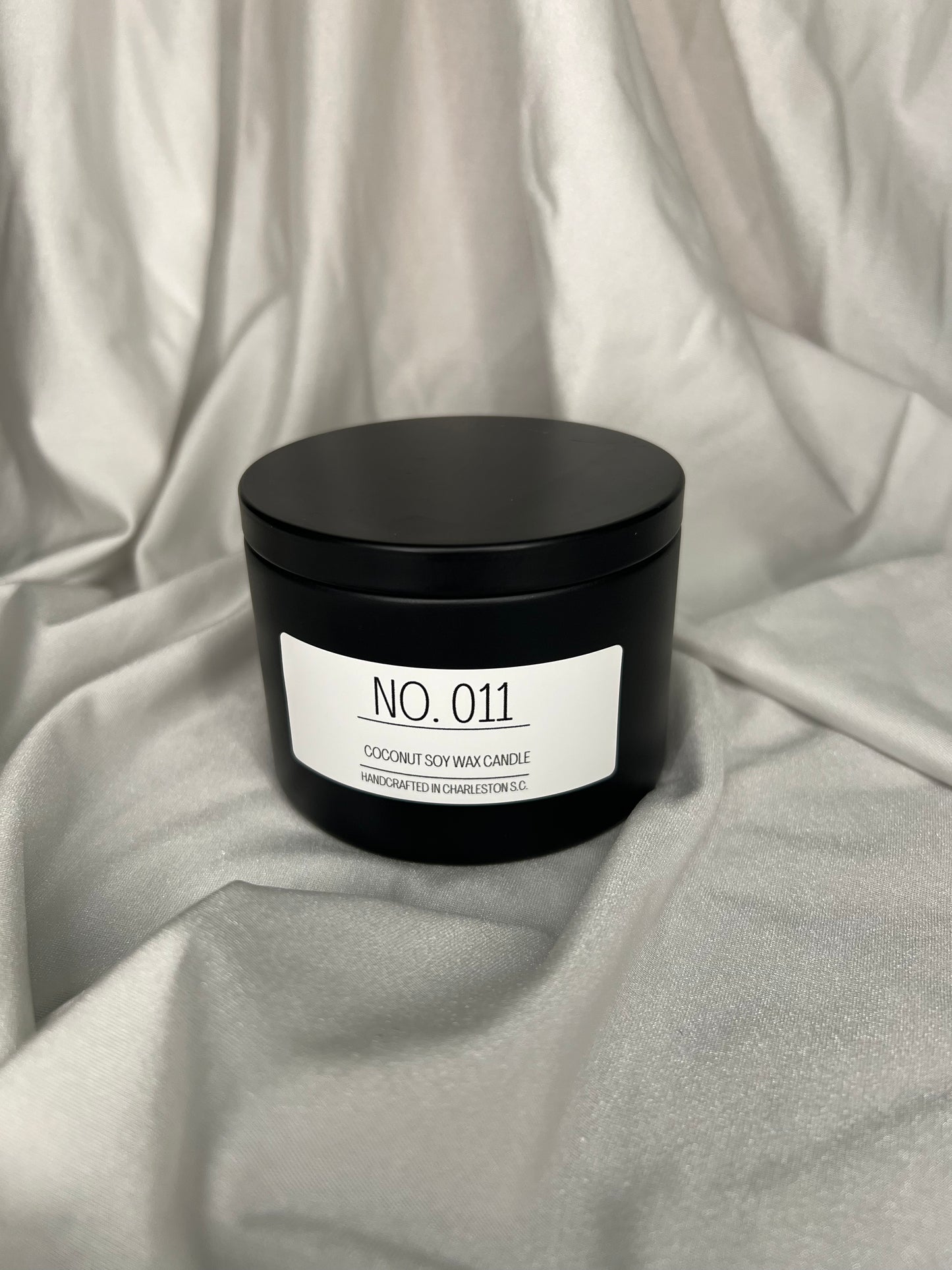 NO. 011 - Botanical Escape